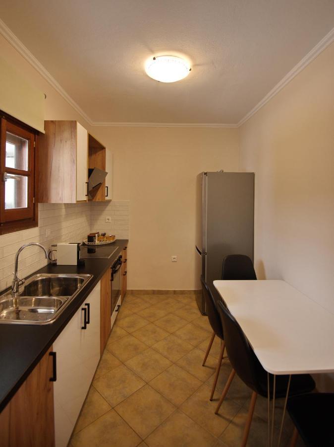 Elpida Apartments Votsi  Buitenkant foto